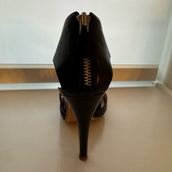 Theory Heels - Picture 4 of 5